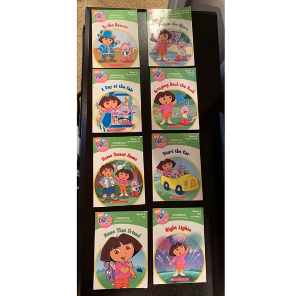 Set of Dora the Explorer Books - Picture 1 of 2